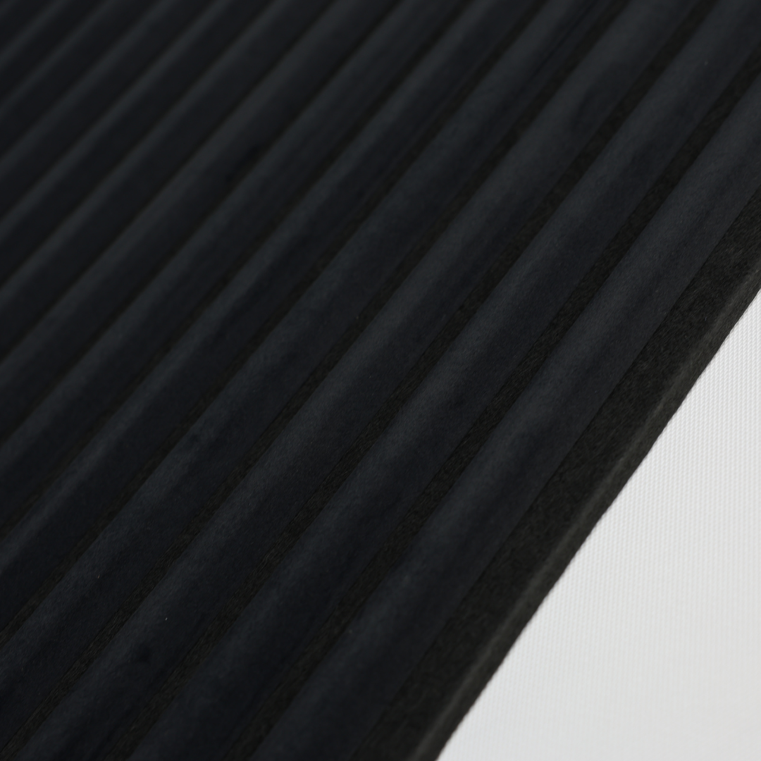Suède Zwart – 270×60 cm (21 mm Dikte) | Akoestische Wandpanelen van Totaal Decor