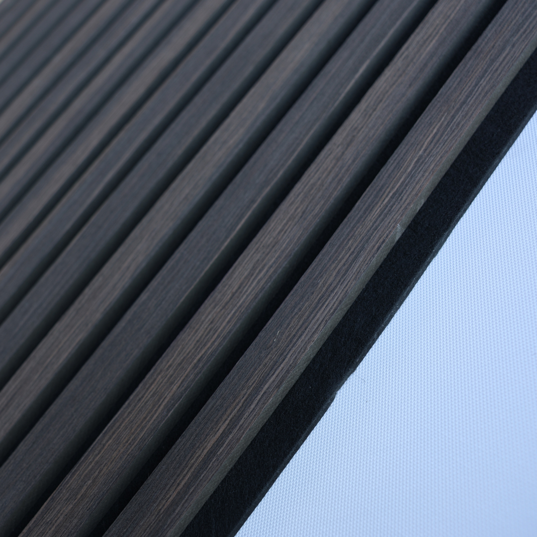 Smoky Walnoot Bruin – 270×60 cm (21 mm Dikte) | Akoestische Wandpanelen van Totaal Decor