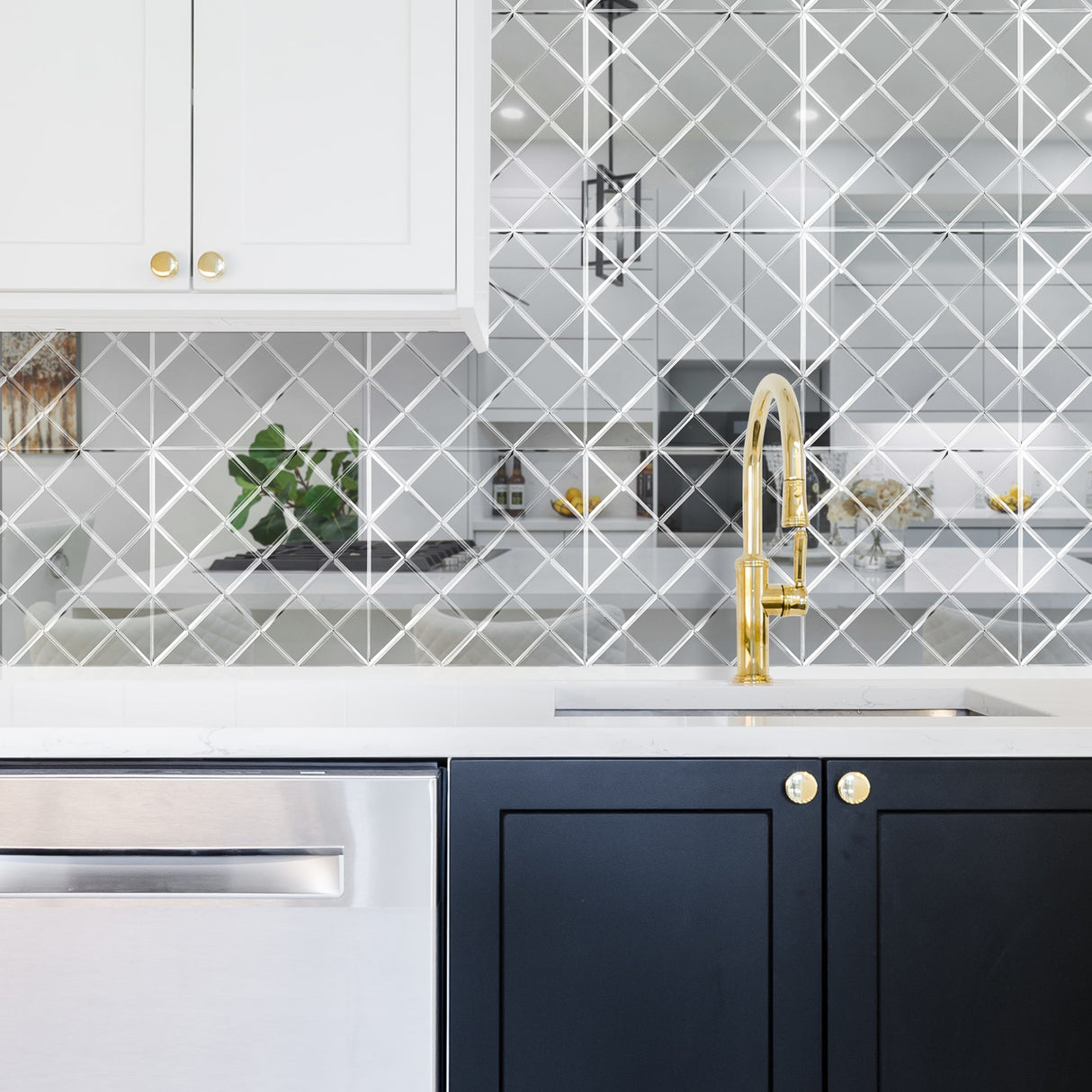 3D Geometric Mirror | Zelfklevende Steenstrips van Totaal Decor