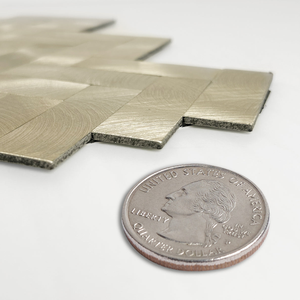 Golden Herringbone | Zelfklevende Steenstrips van Totaal Decor